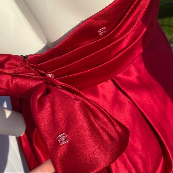 Bill Levkoff strapless red satin dress - Picture 5 of 6